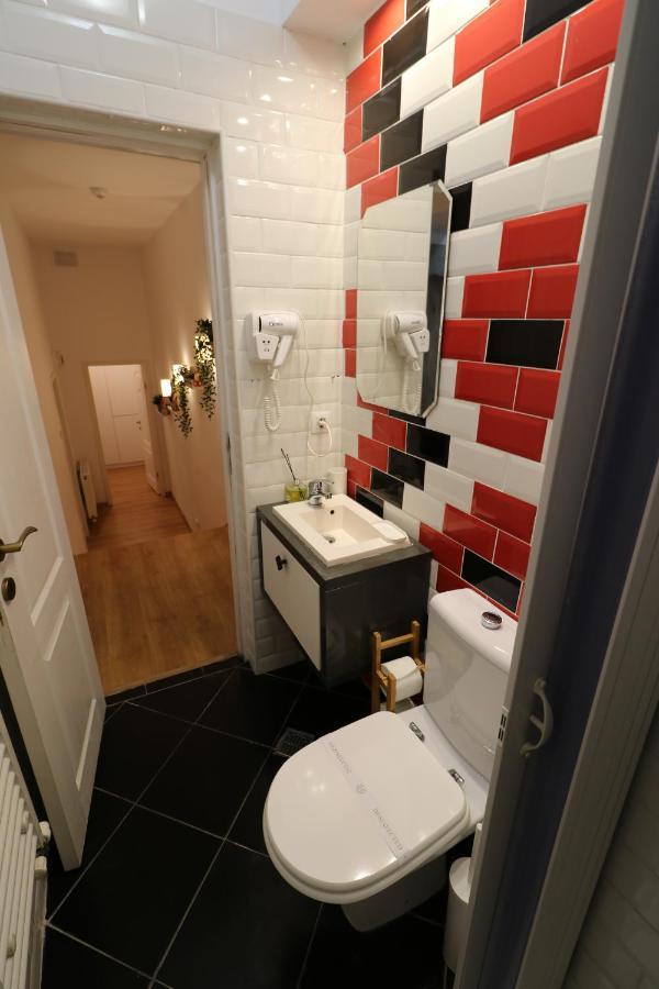 Cozy Old Town Apartment - Free Minibar Bucharest Luaran gambar